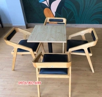 Bộ bàn cafe gỗ vuông + 4 ghế gỗ nệm đen